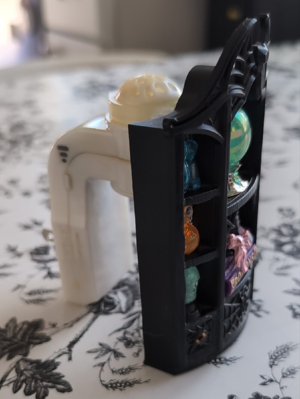 Bath & Body Works Black Witchy Cabinet Wallflower - Picture 2 of 7